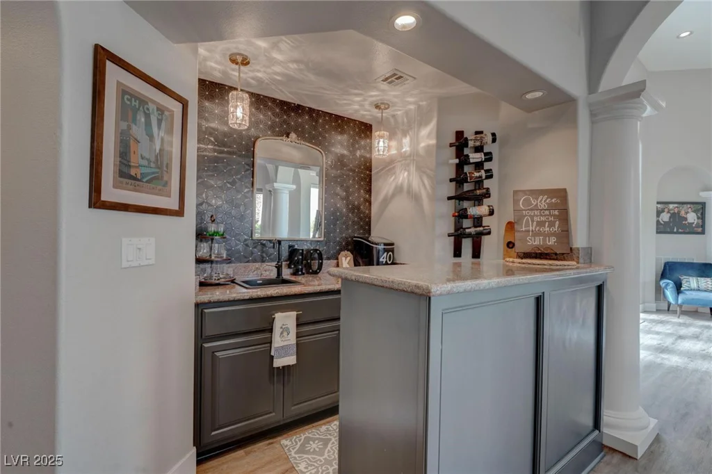 4594 Blue Mesa, Las Vegas, NV 89129