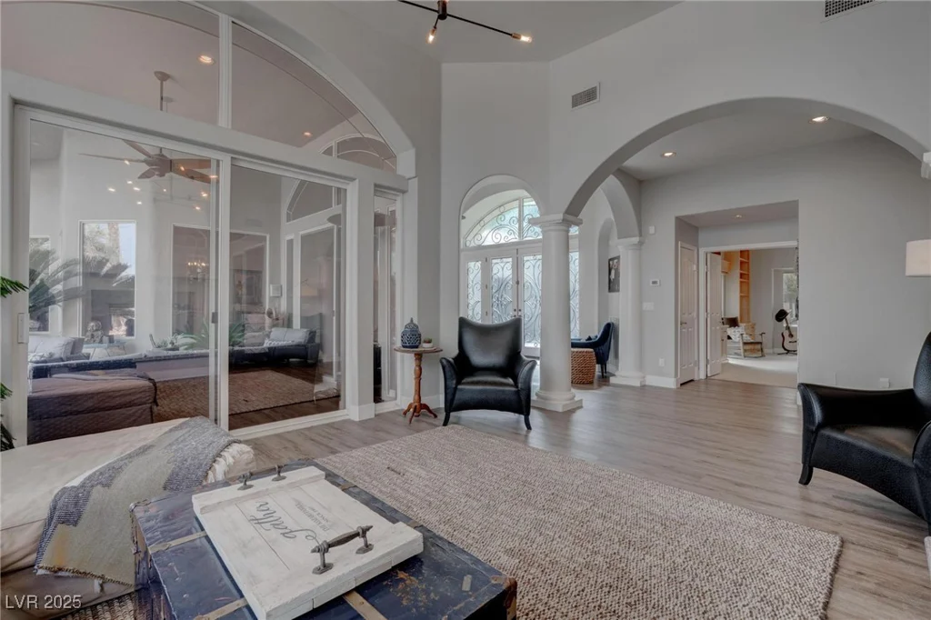 4594 Blue Mesa, Las Vegas, NV 89129