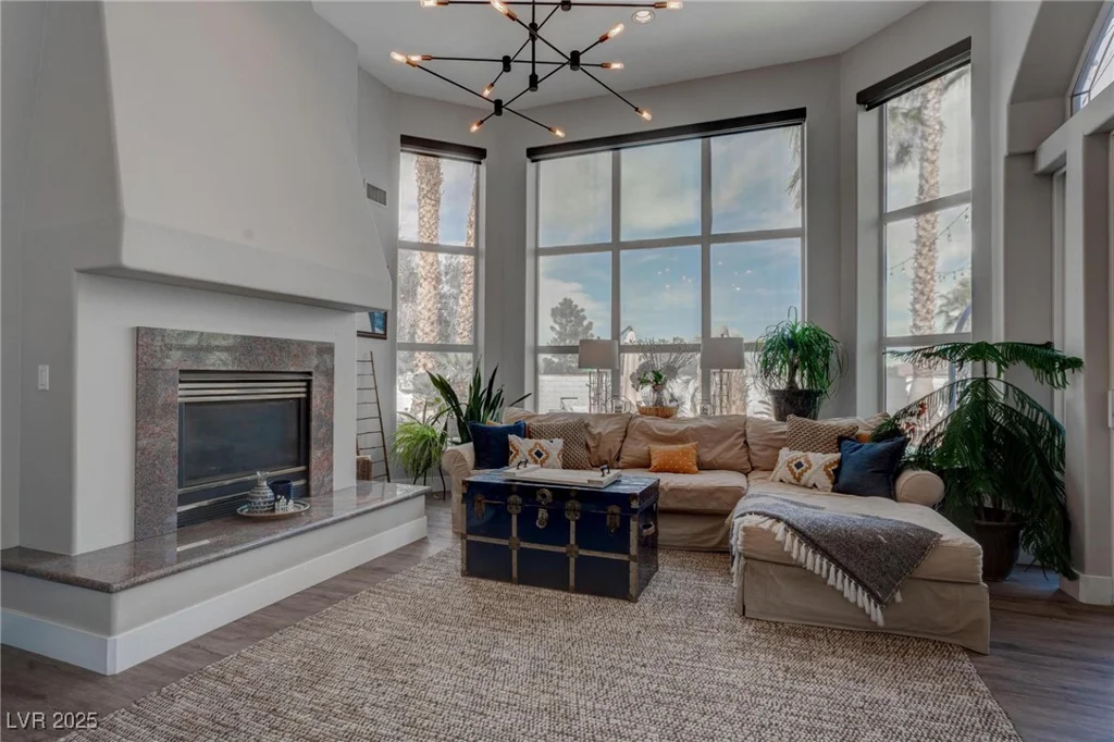 4594 Blue Mesa, Las Vegas, NV 89129