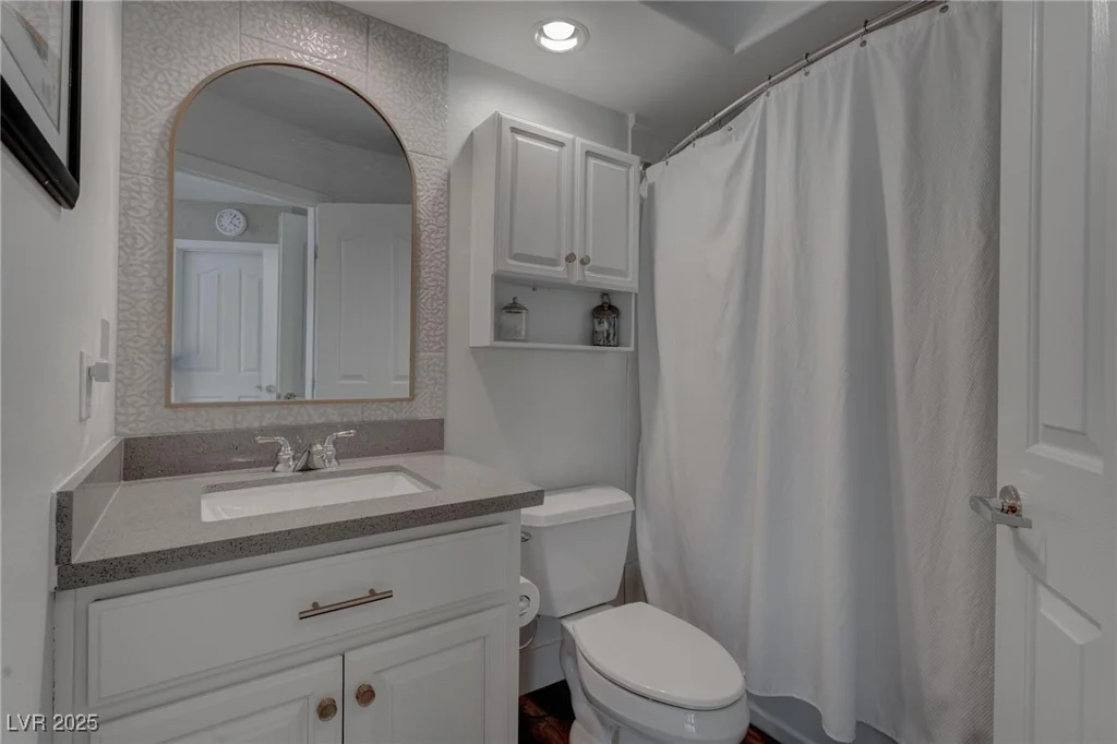 4594 Blue Mesa, Las Vegas, NV 89129