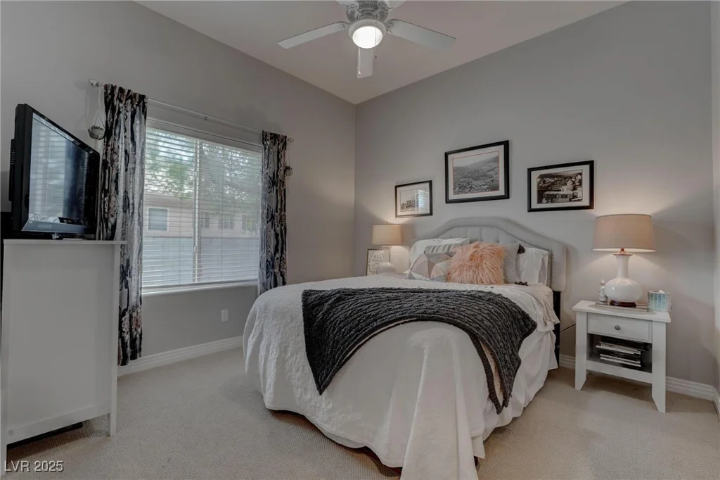 4594 Blue Mesa, Las Vegas, NV 89129