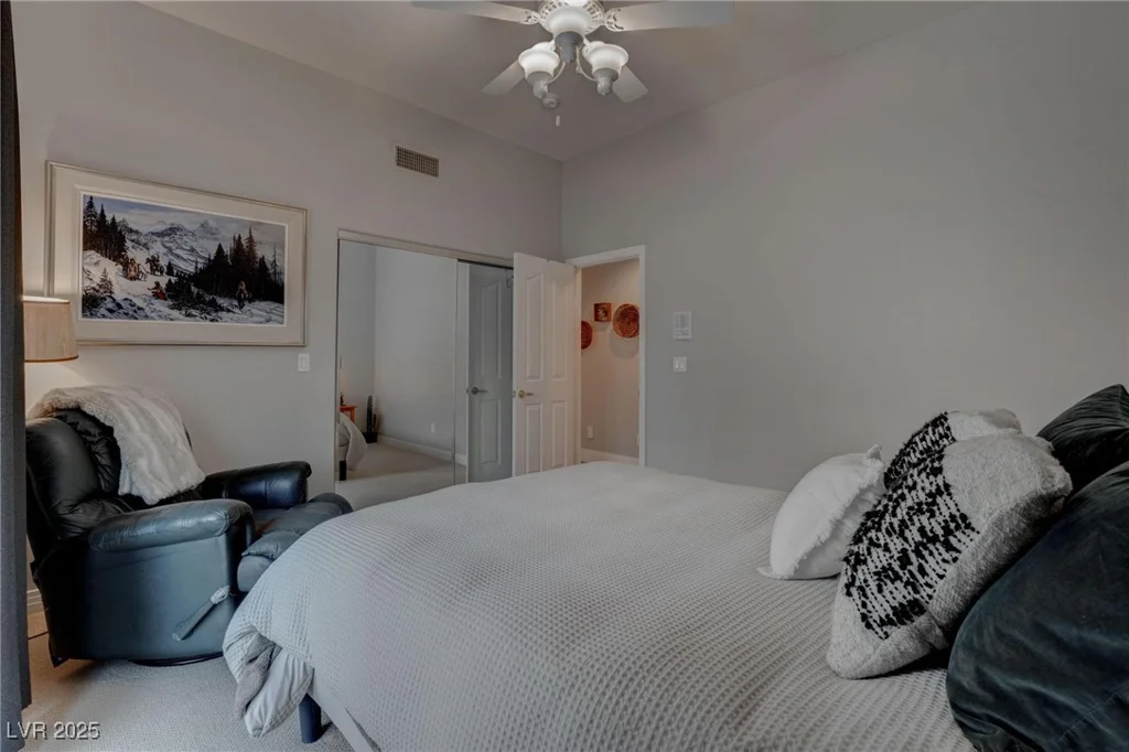 4594 Blue Mesa, Las Vegas, NV 89129