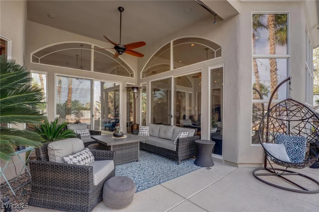 4594 Blue Mesa, Las Vegas, NV 89129