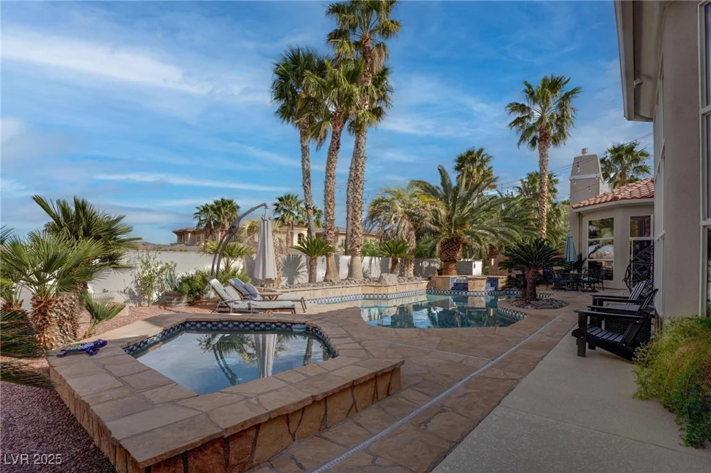 4594 Blue Mesa, Las Vegas, NV 89129