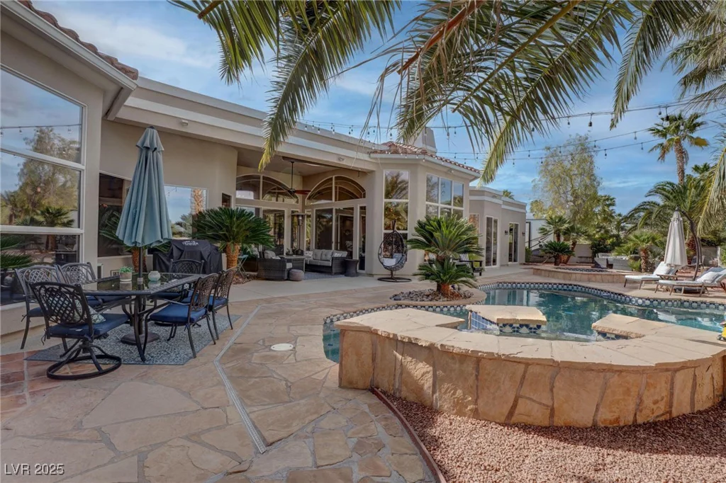 4594 Blue Mesa, Las Vegas, NV 89129