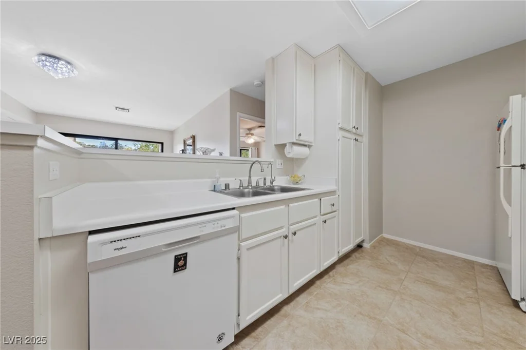 4865 Torrey Pines, Las Vegas, NV 89103