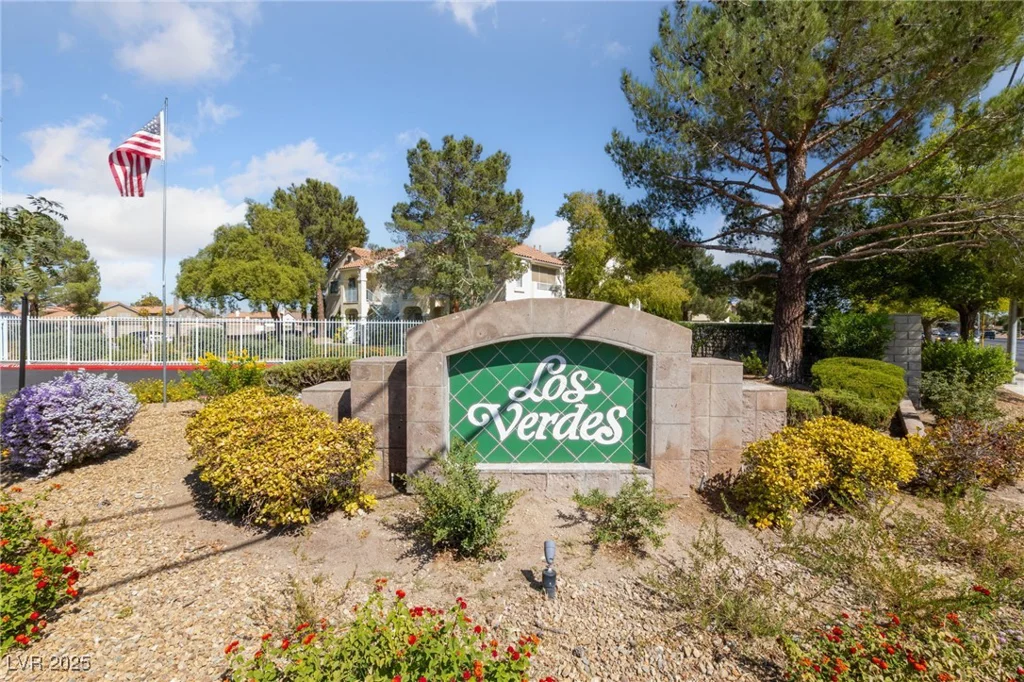 4865 Torrey Pines, Las Vegas, NV 89103