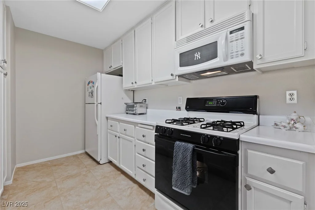 4865 Torrey Pines, Las Vegas, NV 89103