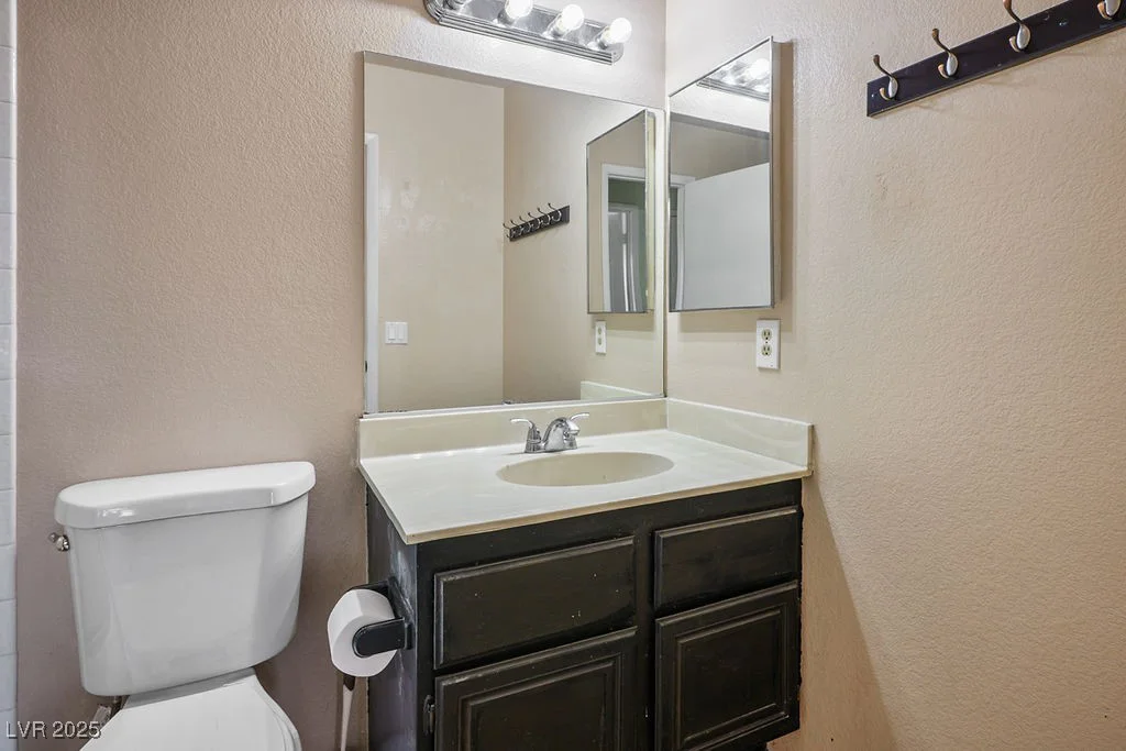 3016 Light Wind, Las Vegas, NV 89108