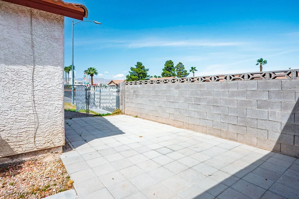 3016 Light Wind, Las Vegas, NV 89108