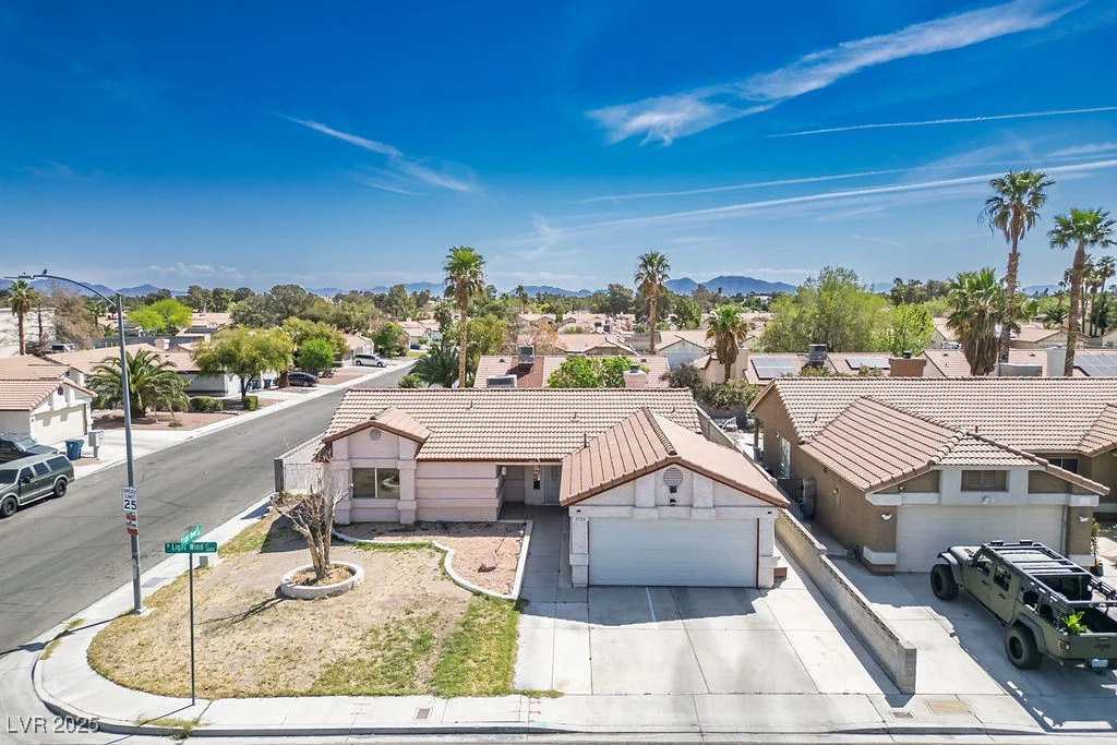 3016 Light Wind, Las Vegas, NV 89108