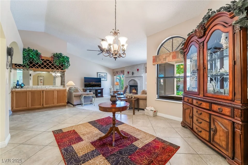 3221 Palmdesert, Las Vegas, NV 89120