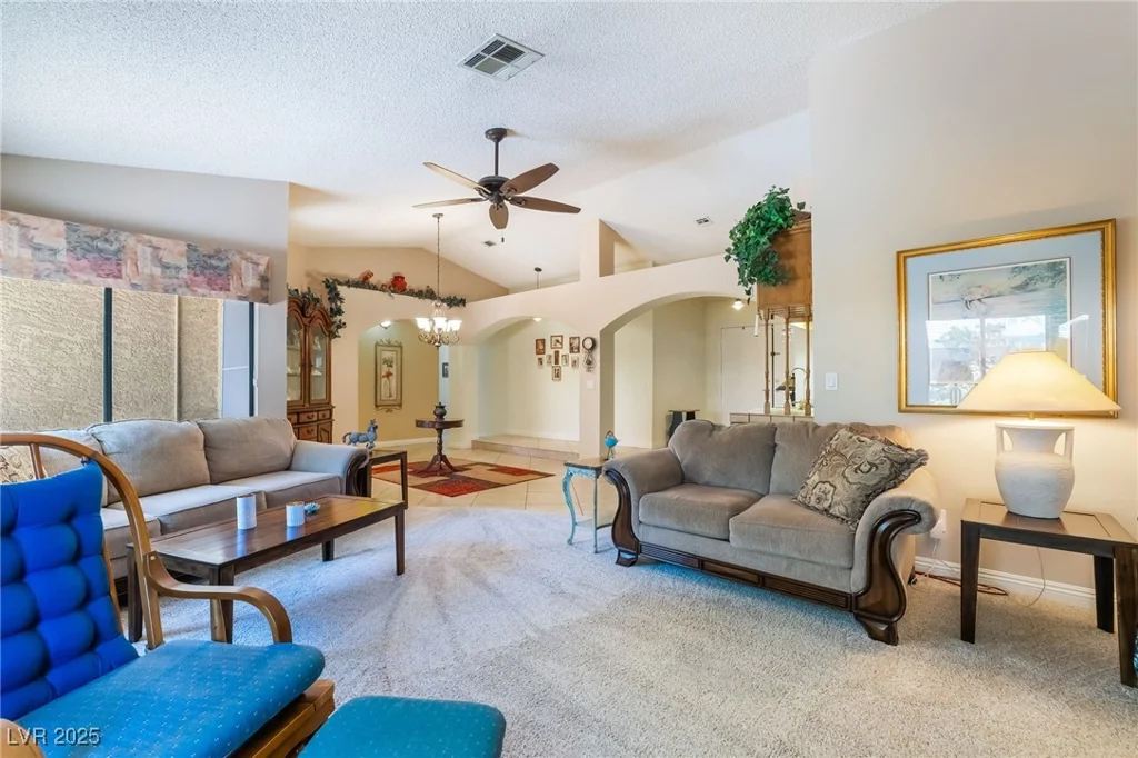 3221 Palmdesert, Las Vegas, NV 89120