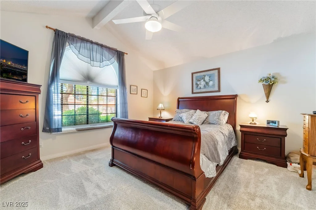 3221 Palmdesert, Las Vegas, NV 89120