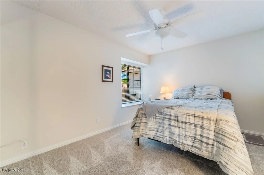 3221 Palmdesert, Las Vegas, NV 89120