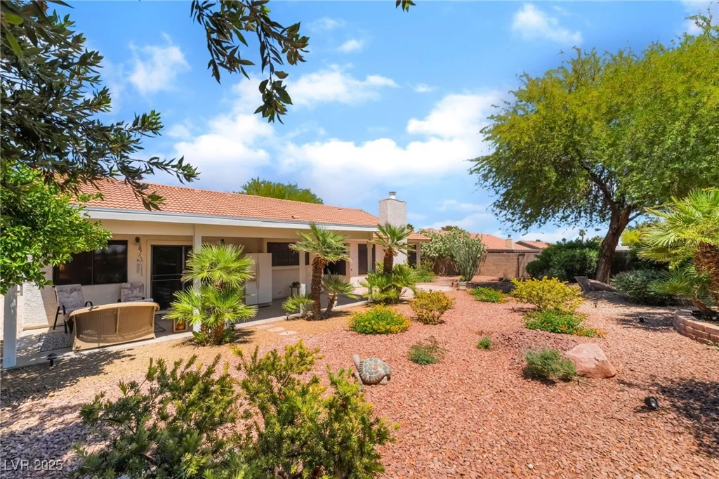 3221 Palmdesert, Las Vegas, NV 89120