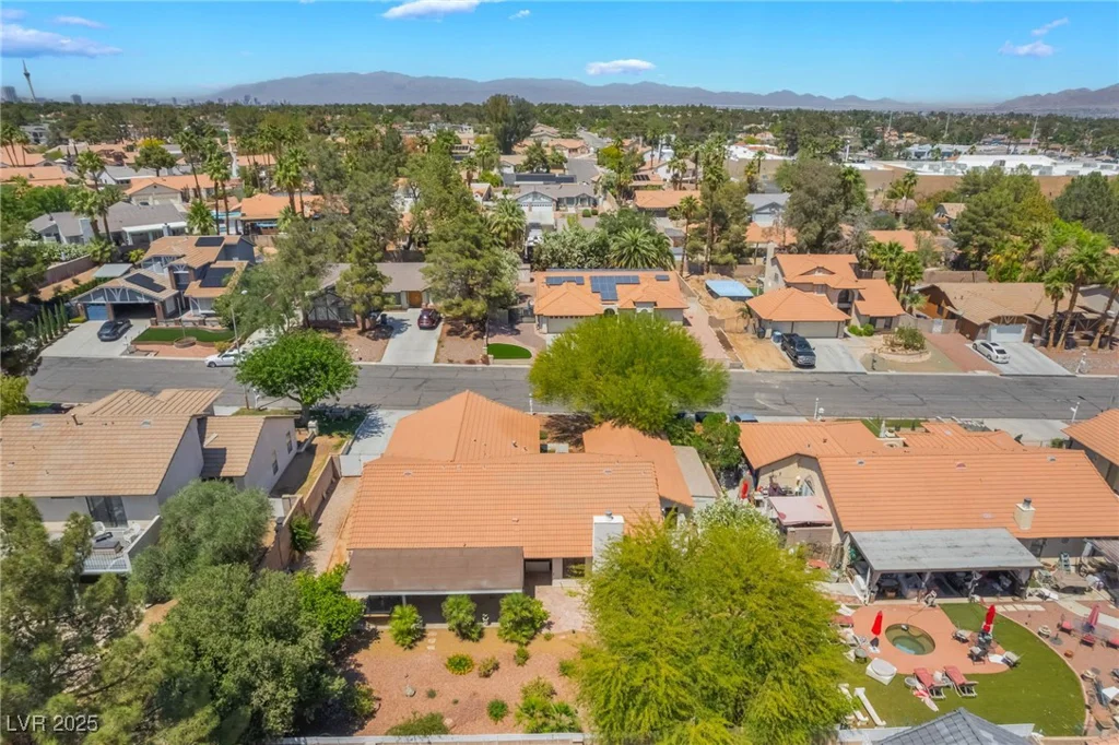 3221 Palmdesert, Las Vegas, NV 89120