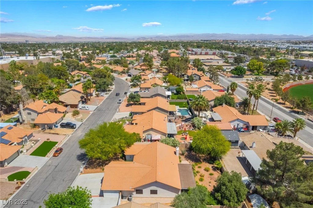 3221 Palmdesert, Las Vegas, NV 89120