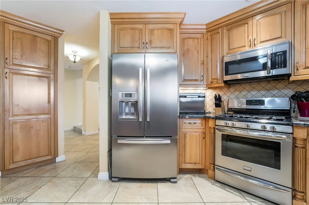 3221 Palmdesert, Las Vegas, NV 89120