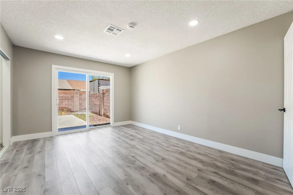 4498 Via San Rafael, Las Vegas, NV 89103
