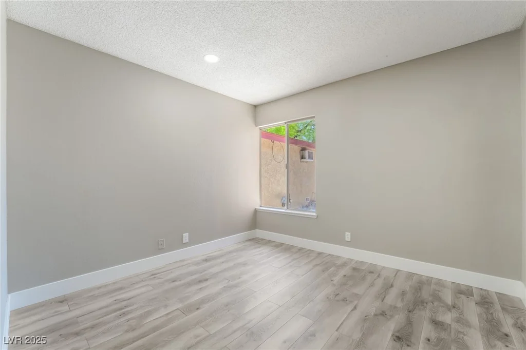 4498 Via San Rafael, Las Vegas, NV 89103