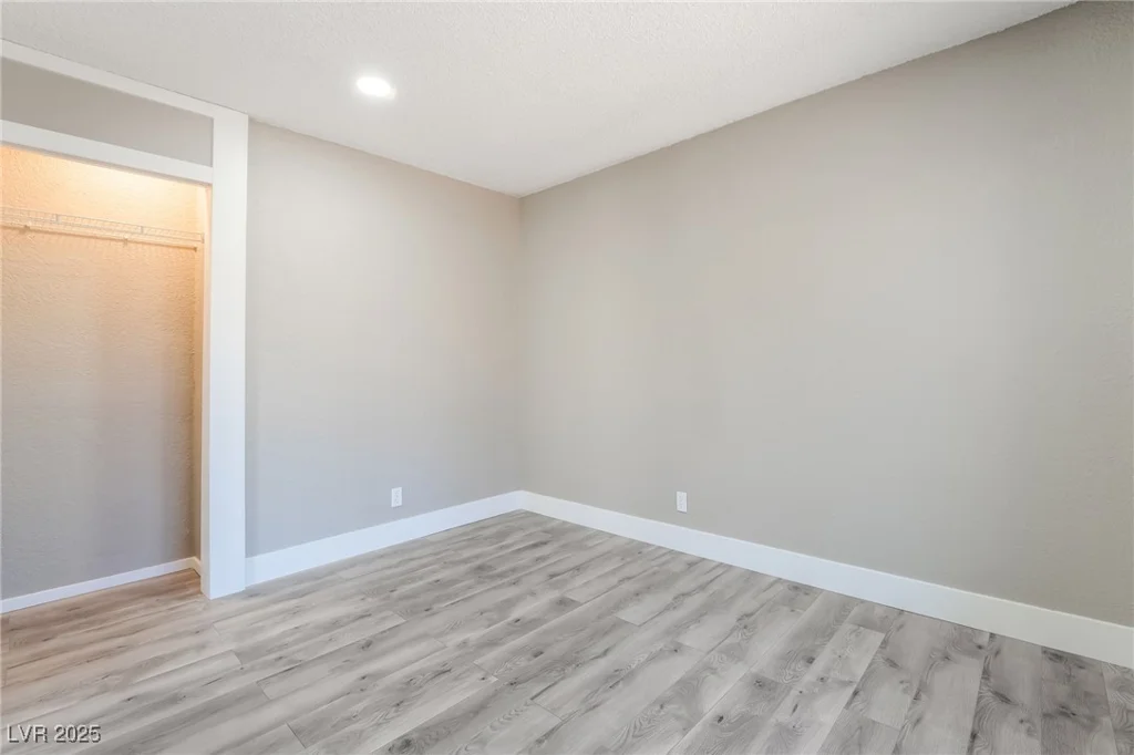 4498 Via San Rafael, Las Vegas, NV 89103