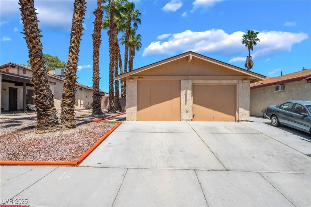 4498 Via San Rafael, Las Vegas, NV 89103