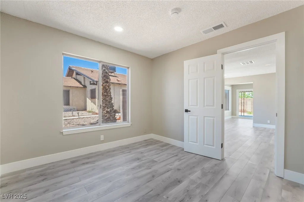4498 Via San Rafael, Las Vegas, NV 89103