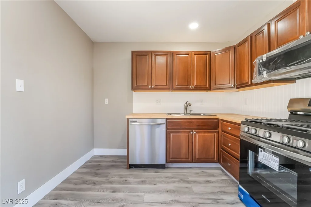 4498 Via San Rafael, Las Vegas, NV 89103
