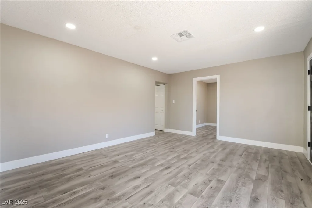 4498 Via San Rafael, Las Vegas, NV 89103