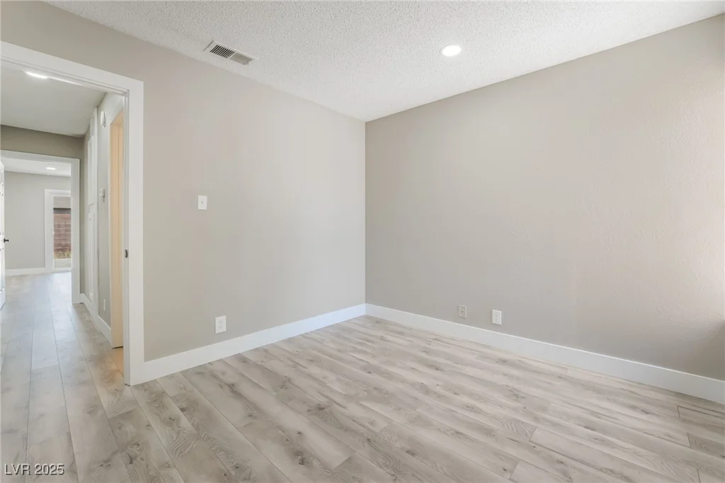 4498 Via San Rafael, Las Vegas, NV 89103