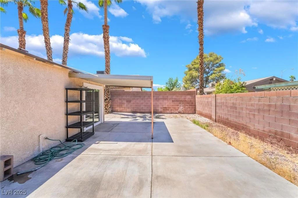 4498 Via San Rafael, Las Vegas, NV 89103