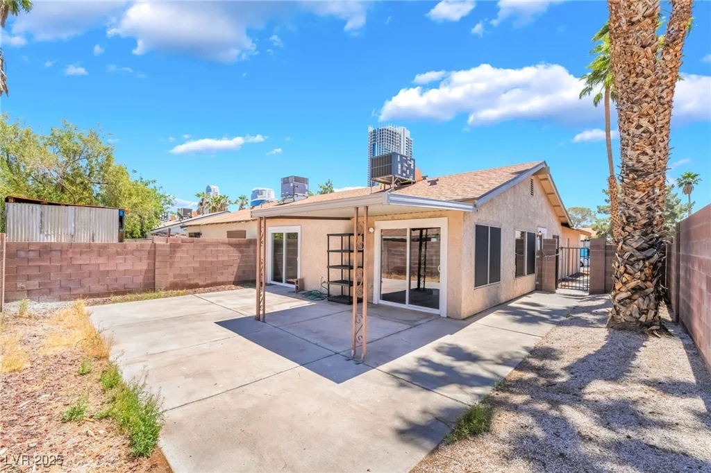 4498 Via San Rafael, Las Vegas, NV 89103