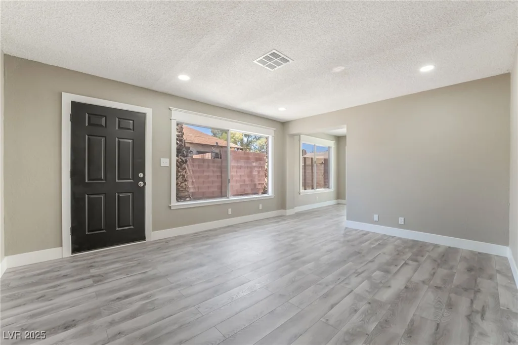 4498 Via San Rafael, Las Vegas, NV 89103