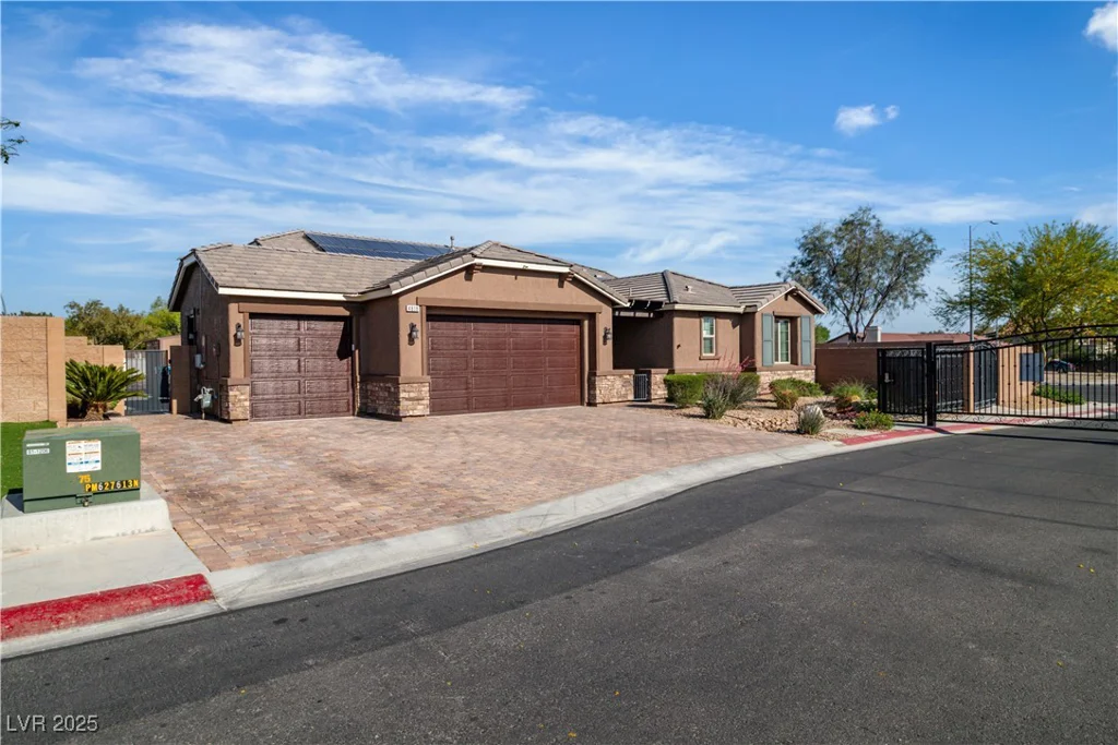 4818 Al Carrison, Las Vegas, NV 89149