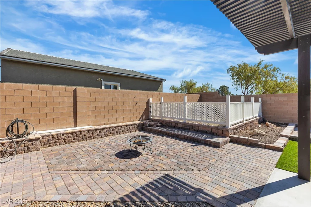 4818 Al Carrison, Las Vegas, NV 89149