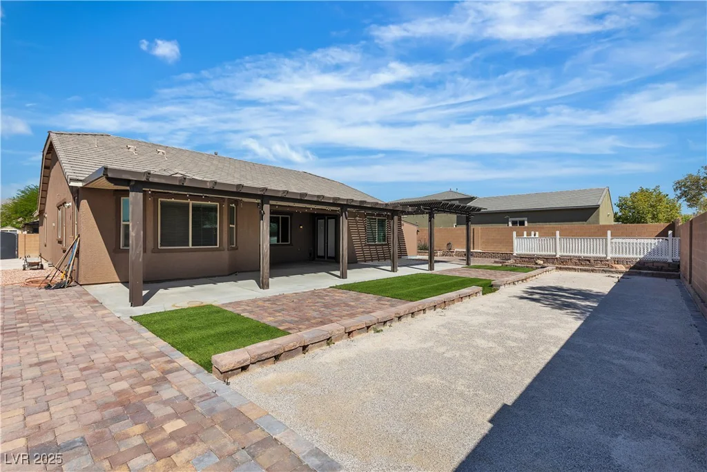 4818 Al Carrison, Las Vegas, NV 89149
