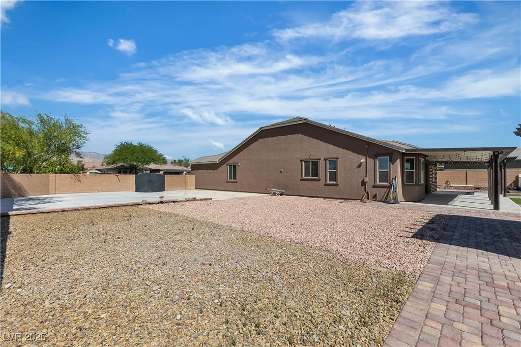 4818 Al Carrison, Las Vegas, NV 89149