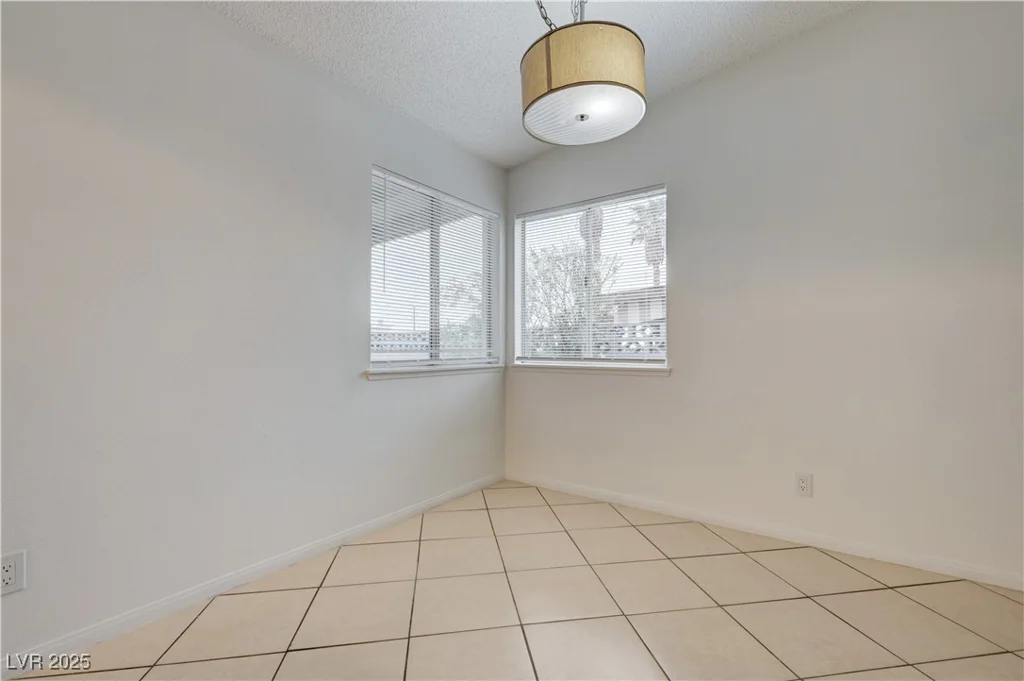 2377 Los Feliz, Las Vegas, NV 89156