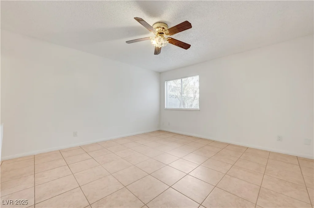 2377 Los Feliz, Las Vegas, NV 89156