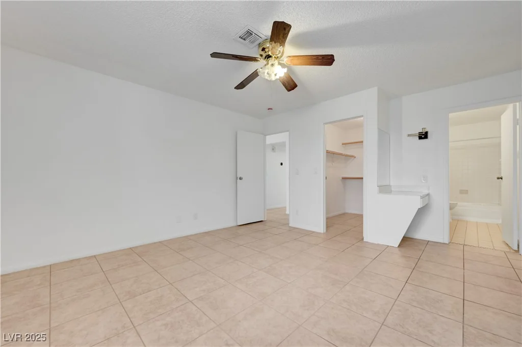 2377 Los Feliz, Las Vegas, NV 89156
