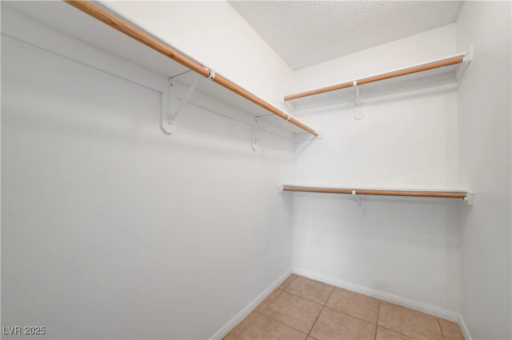 2377 Los Feliz, Las Vegas, NV 89156