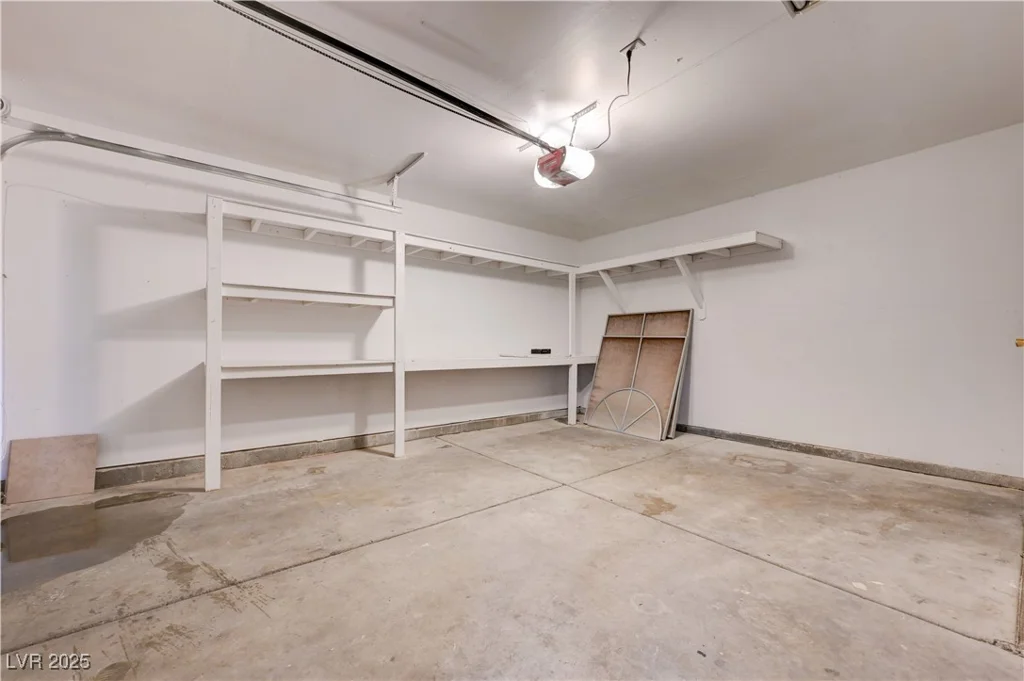 2377 Los Feliz, Las Vegas, NV 89156