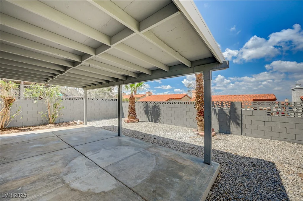 2377 Los Feliz, Las Vegas, NV 89156