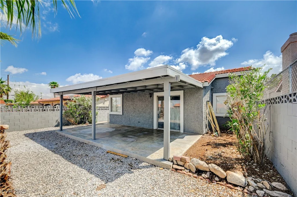 2377 Los Feliz, Las Vegas, NV 89156