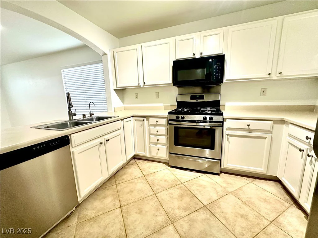 10372 Beautiful Fruit, Las Vegas, NV 89183