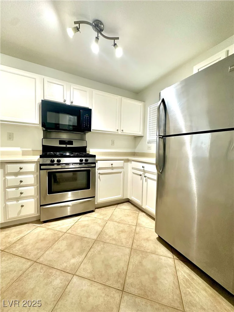 10372 Beautiful Fruit, Las Vegas, NV 89183