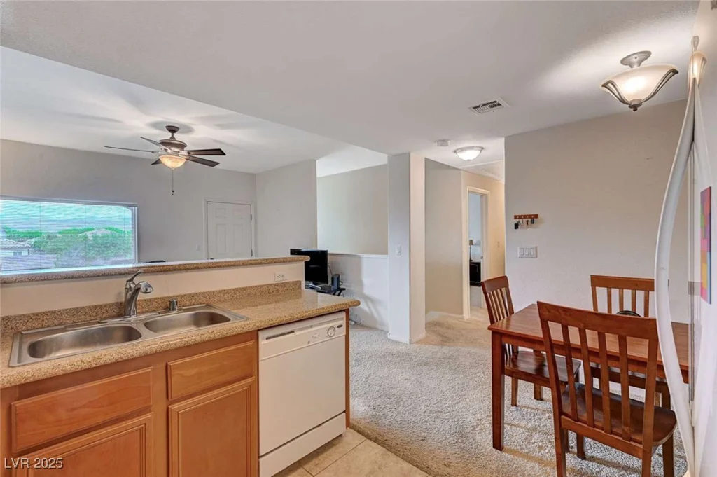 7701 Robindale, Las Vegas, NV 89113
