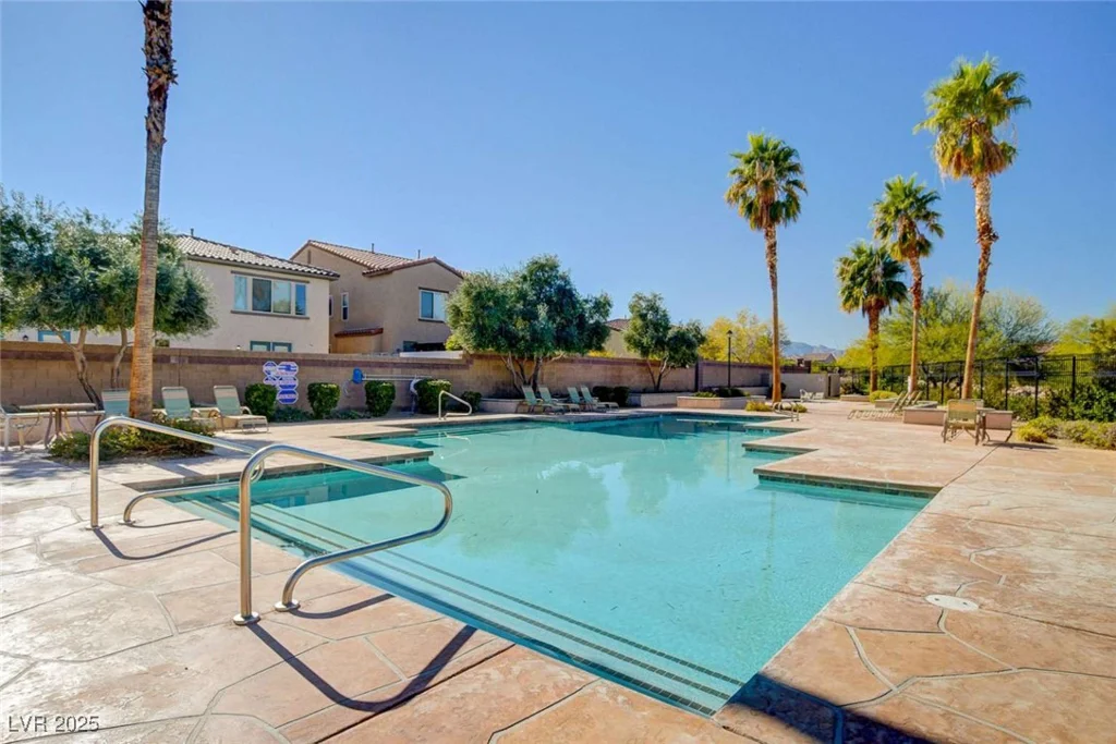 7701 Robindale, Las Vegas, NV 89113