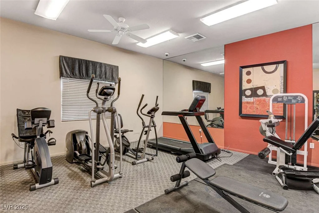 7701 Robindale, Las Vegas, NV 89113